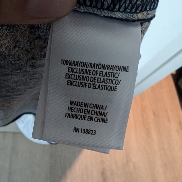 Idyllwind Beth Ditsy Print Puff Sleeve Midi Dress - Picture 7 of 7